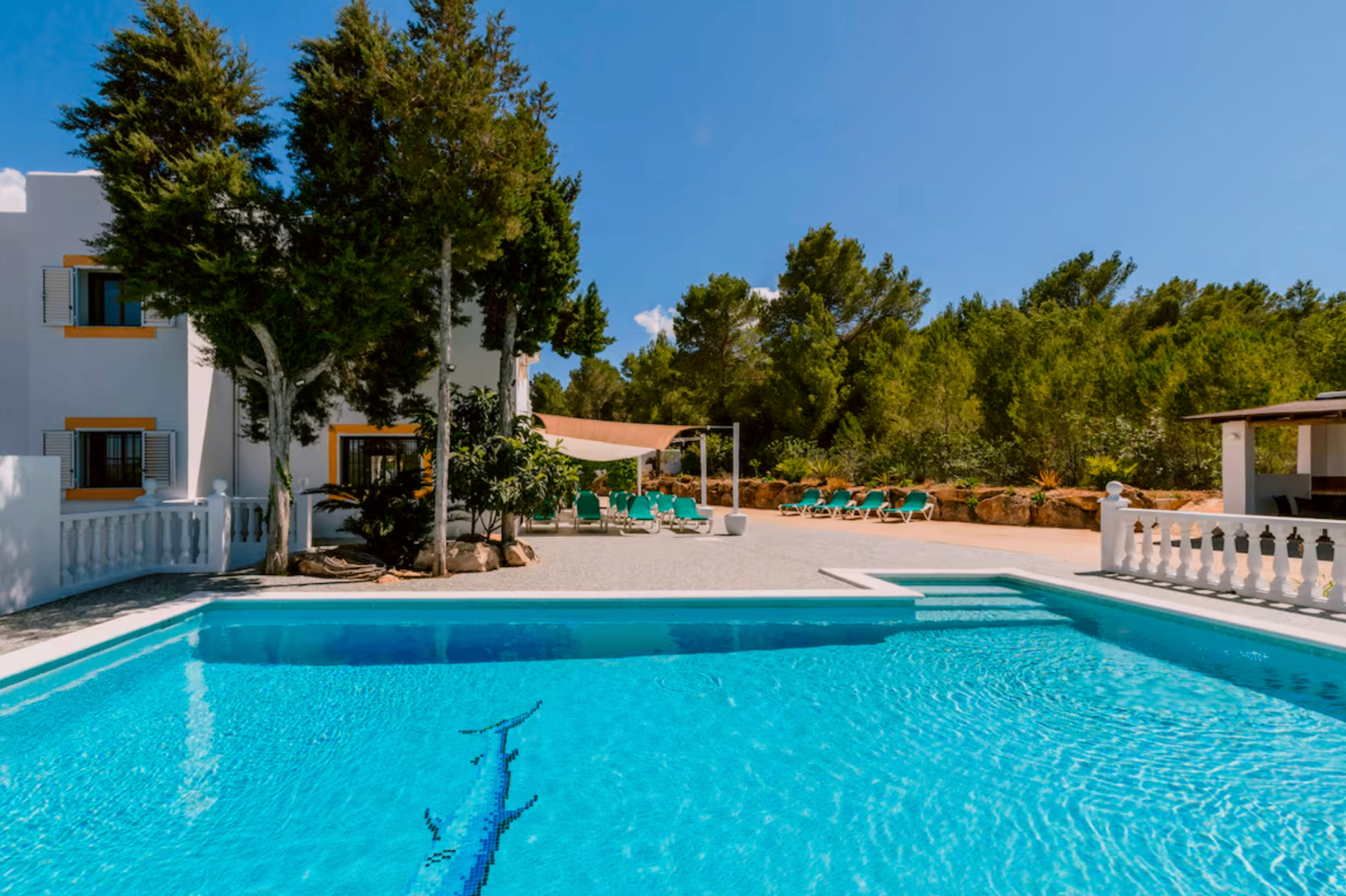 Villa pool